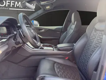 RS Q8 4.0TFSI quatt. AHK Matrix AGA B&O Standhzg