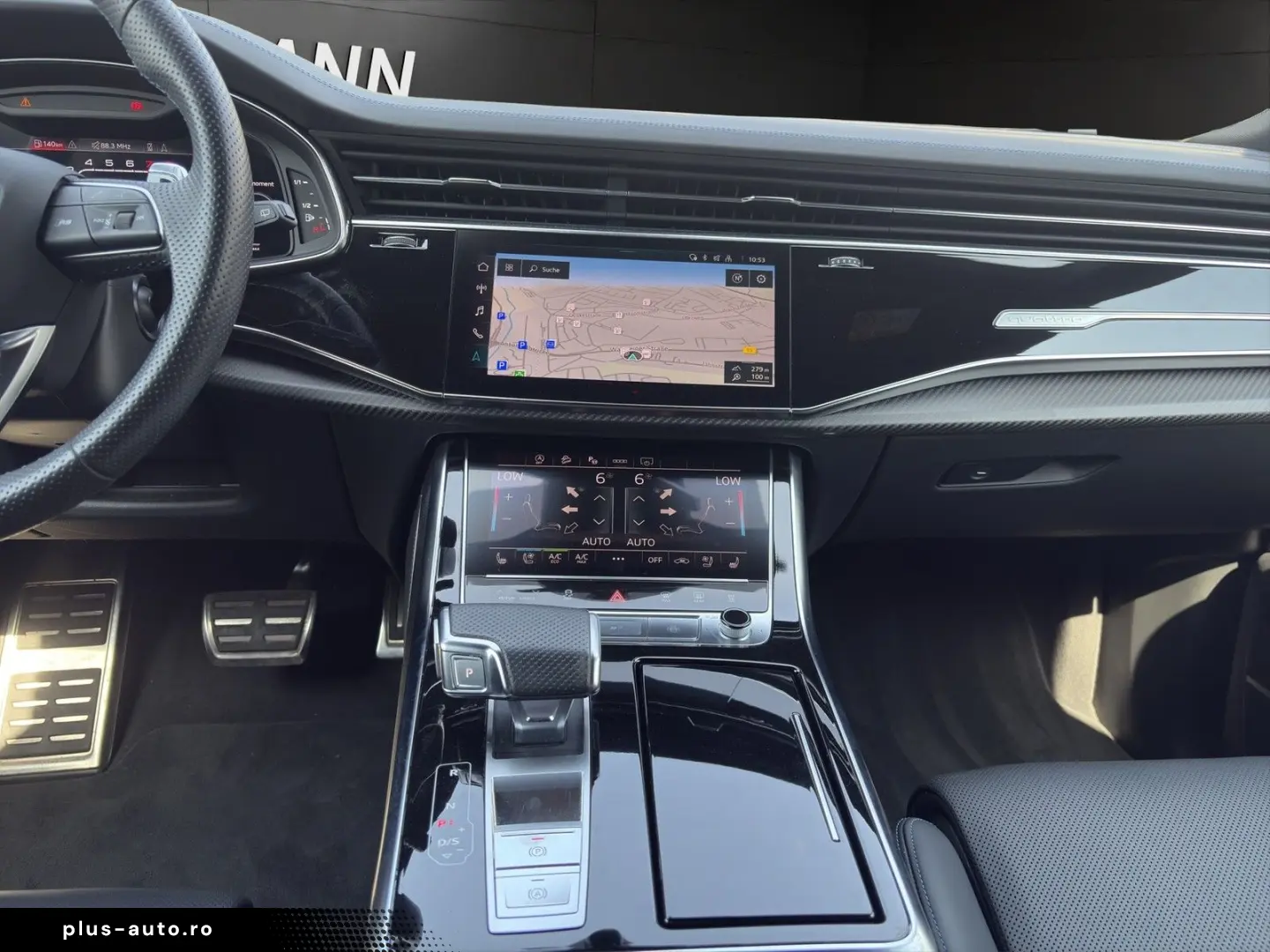 RS Q8 4.0TFSI quatt. AHK Matrix AGA B&O Standhzg