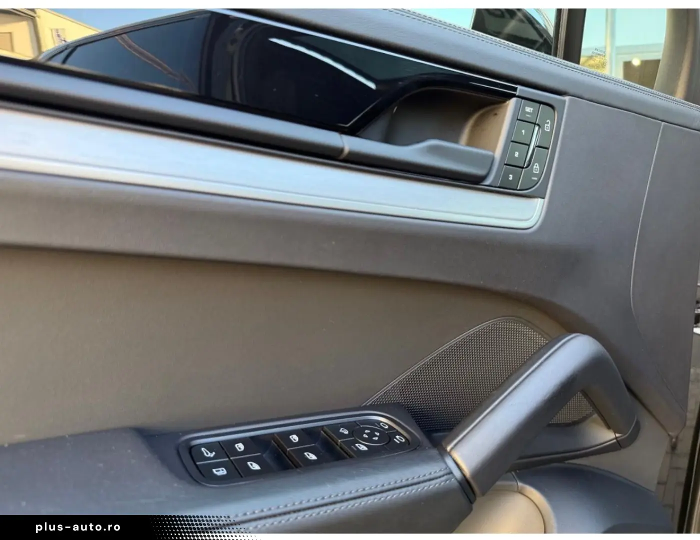 Cayenne E-Hybrid  Matrix Sportabgas 360  22Zoll