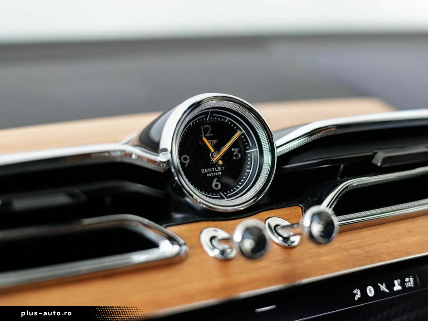 Bentayga Azure Hybrid