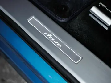 Bentayga Azure Hybrid