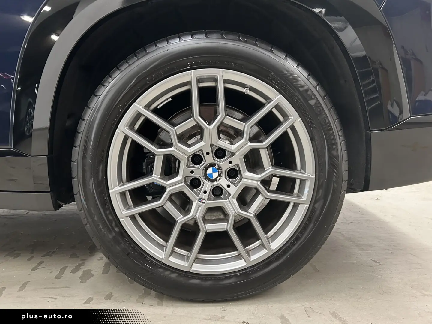 XM Label Red DA. Prof. PA. Plus B&W LED DAB AHK