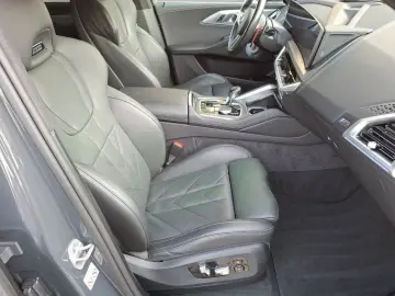 XM 4.4 M Driver's Package Bowers&Wilkins AHK ACC