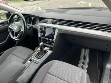 Volkswagen  Passat  2.0  Tdi  122 Cp  D S G  2021