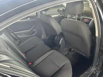 Volkswagen  Passat  2.0  Tdi  122 Cp  D S G  2021