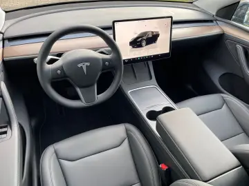 Model Y Long Range Dual Motor AWD
