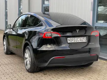 Model Y Long Range Dual Motor AWD