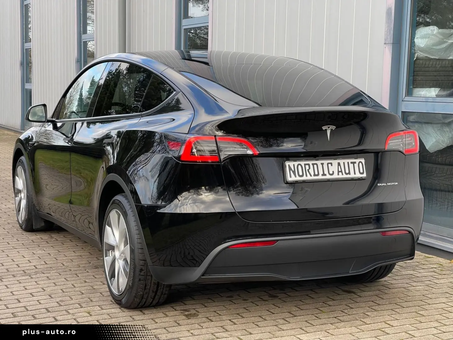 Model Y Long Range Dual Motor AWD