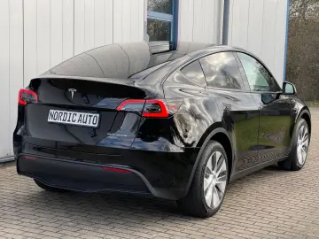 Model Y Long Range Dual Motor AWD