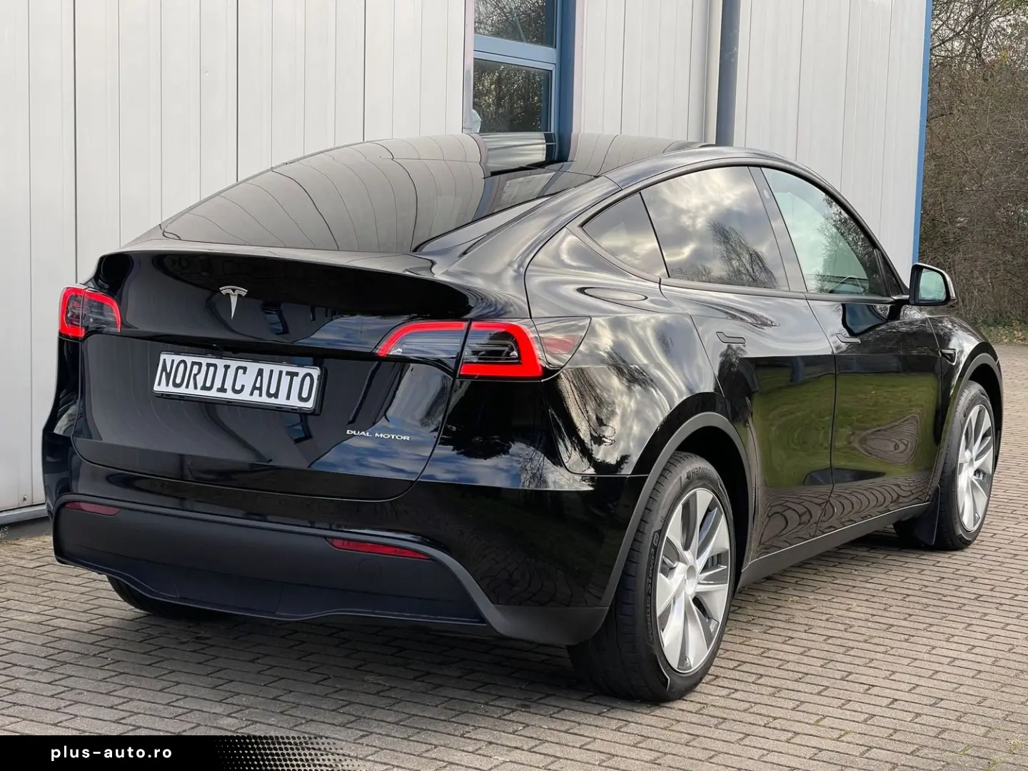Model Y Long Range Dual Motor AWD
