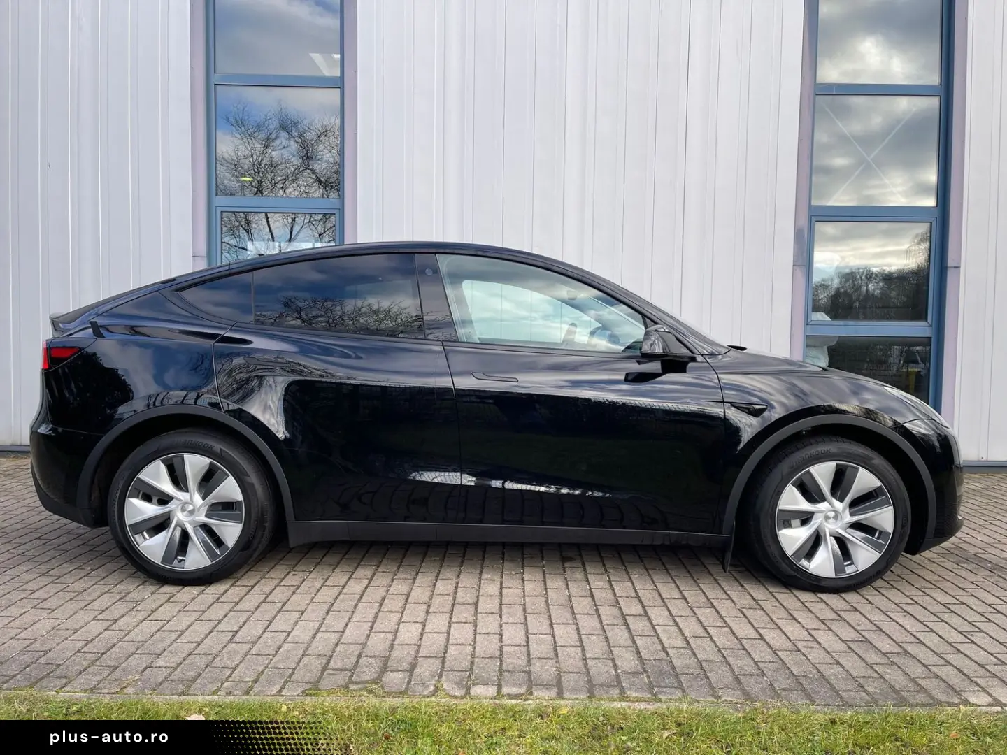 Model Y Long Range Dual Motor AWD