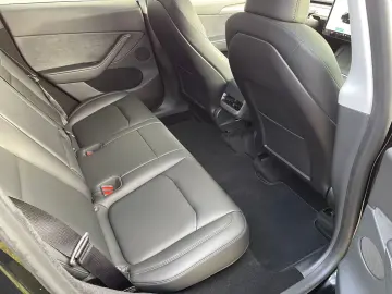 Model Y Long Range Dual Motor AWD