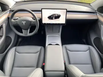 Model Y Long Range Dual Motor AWD