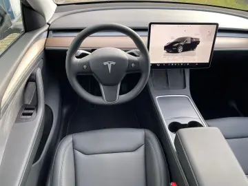 Model Y Long Range Dual Motor AWD