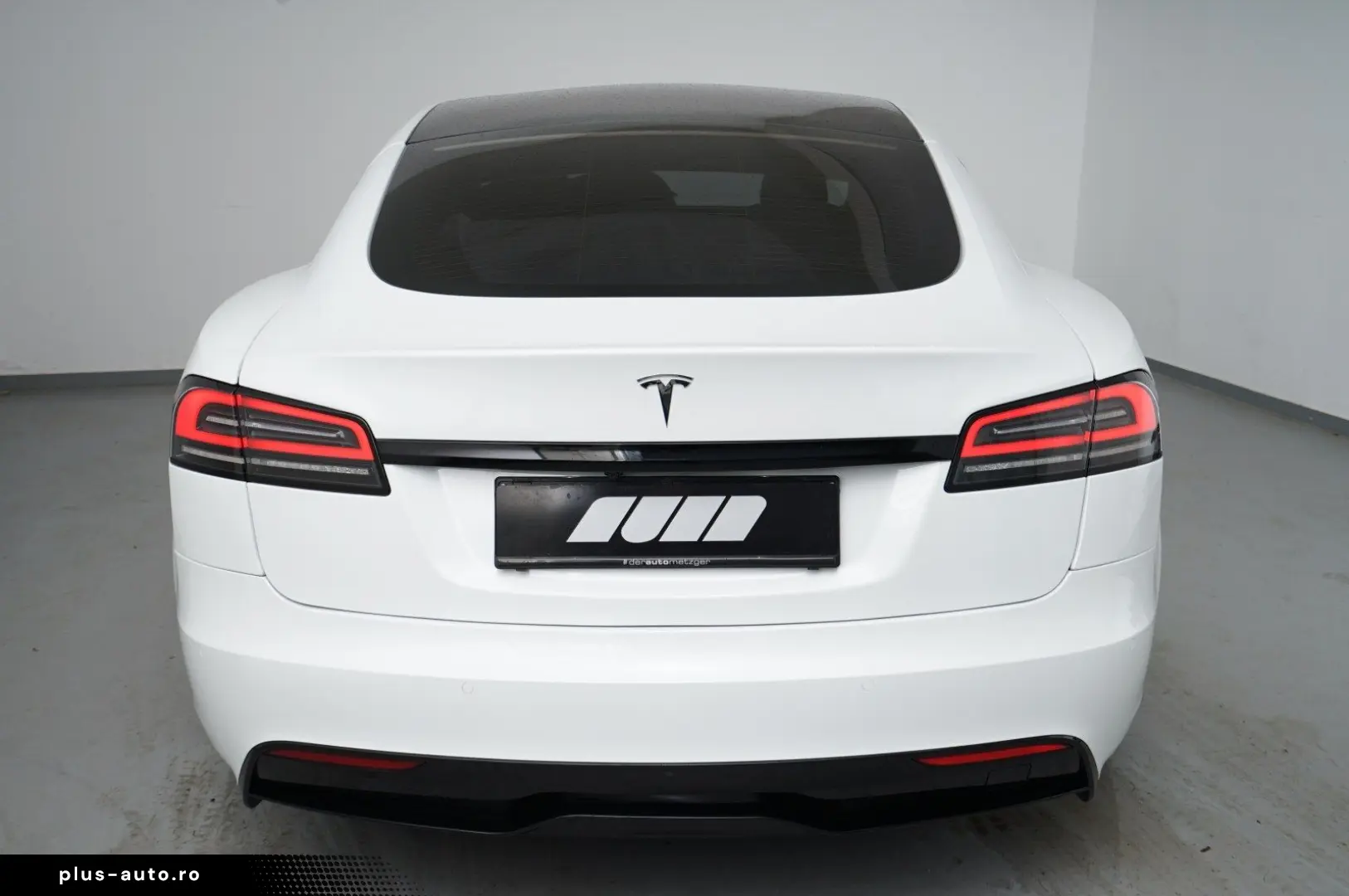 Model S Longrange Limousine