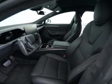 Model S Longrange Limousine