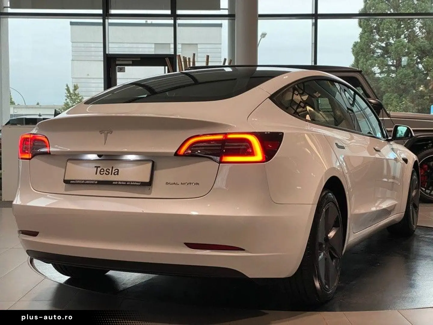 Model 3 AWD Long Range