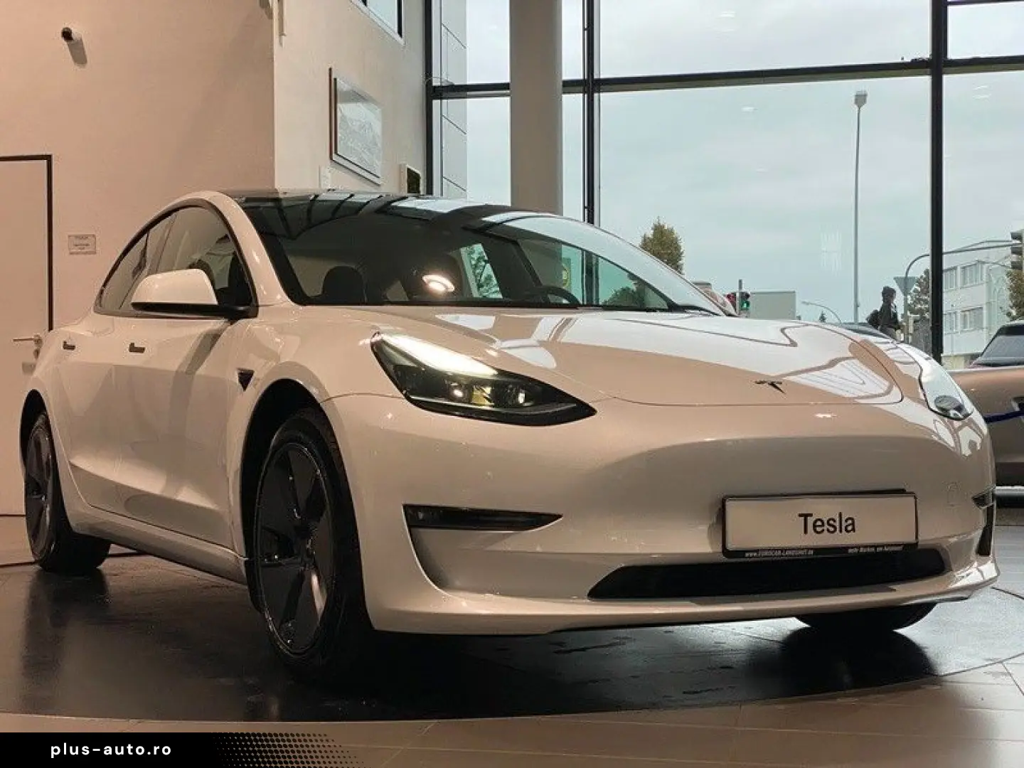 Model 3 AWD Long Range