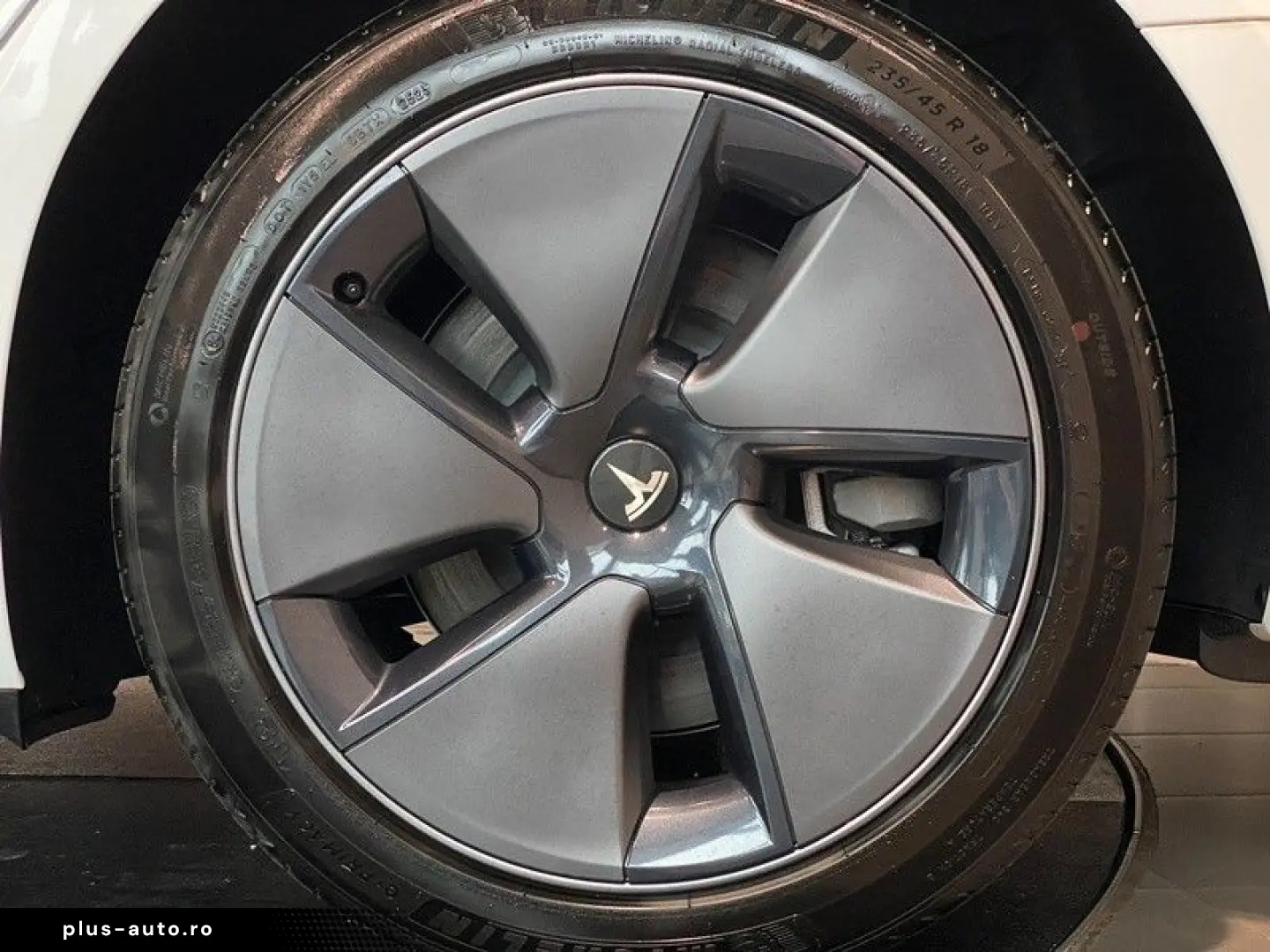 Model 3 AWD Long Range