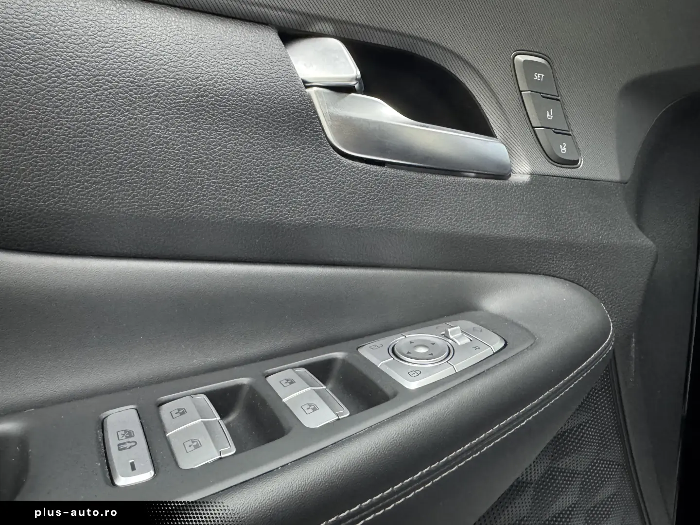 HYUNDAI SANTA FE 265 CP - PLUG-IN HYBRID – 4WD - SIGNATURE