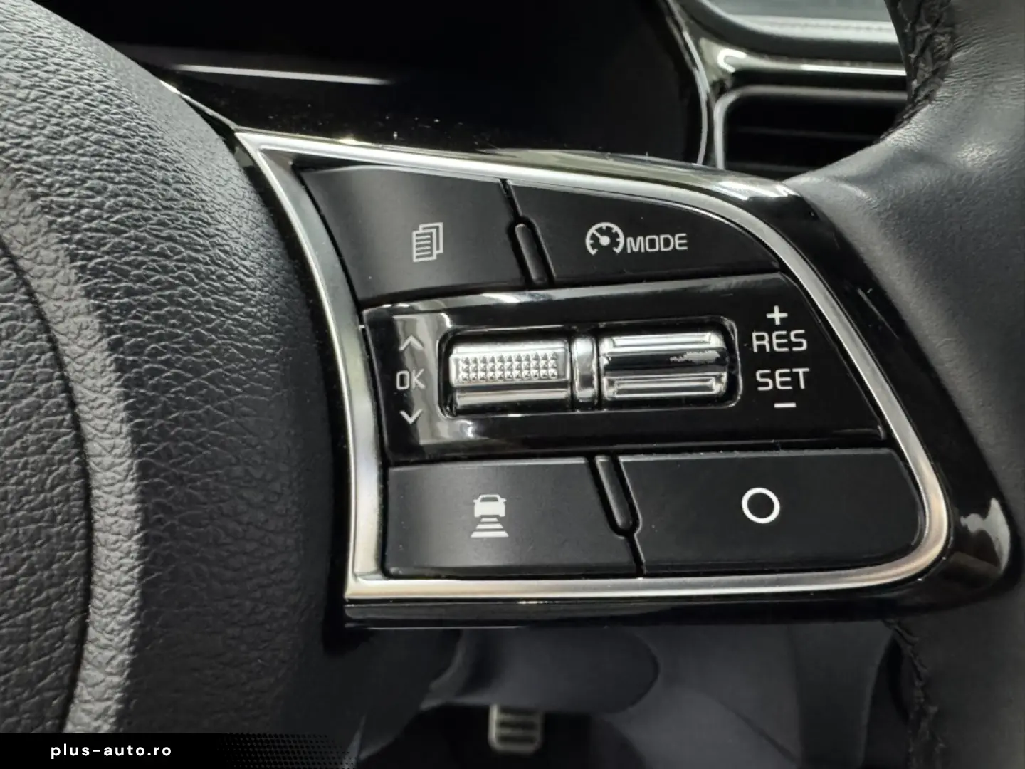 KIA XCEED 141 CP - PLUG-IN HYBRID – PLATINUM