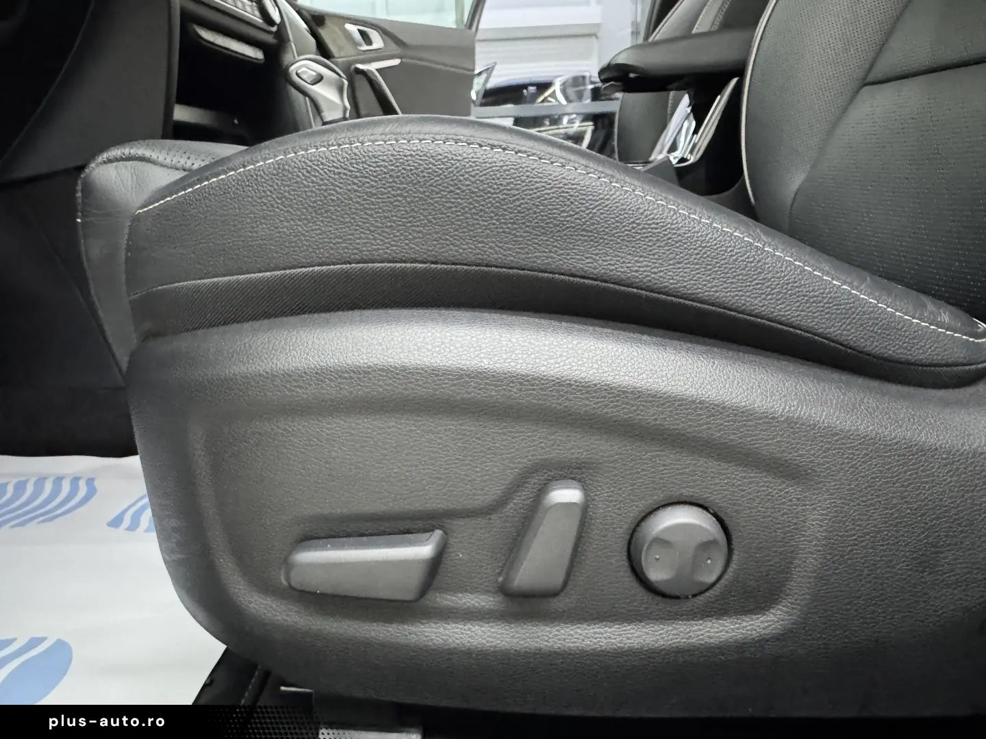 KIA XCEED 141 CP - PLUG-IN HYBRID – PLATINUM