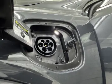 KIA XCEED 141 CP - PLUG-IN HYBRID – PLATINUM