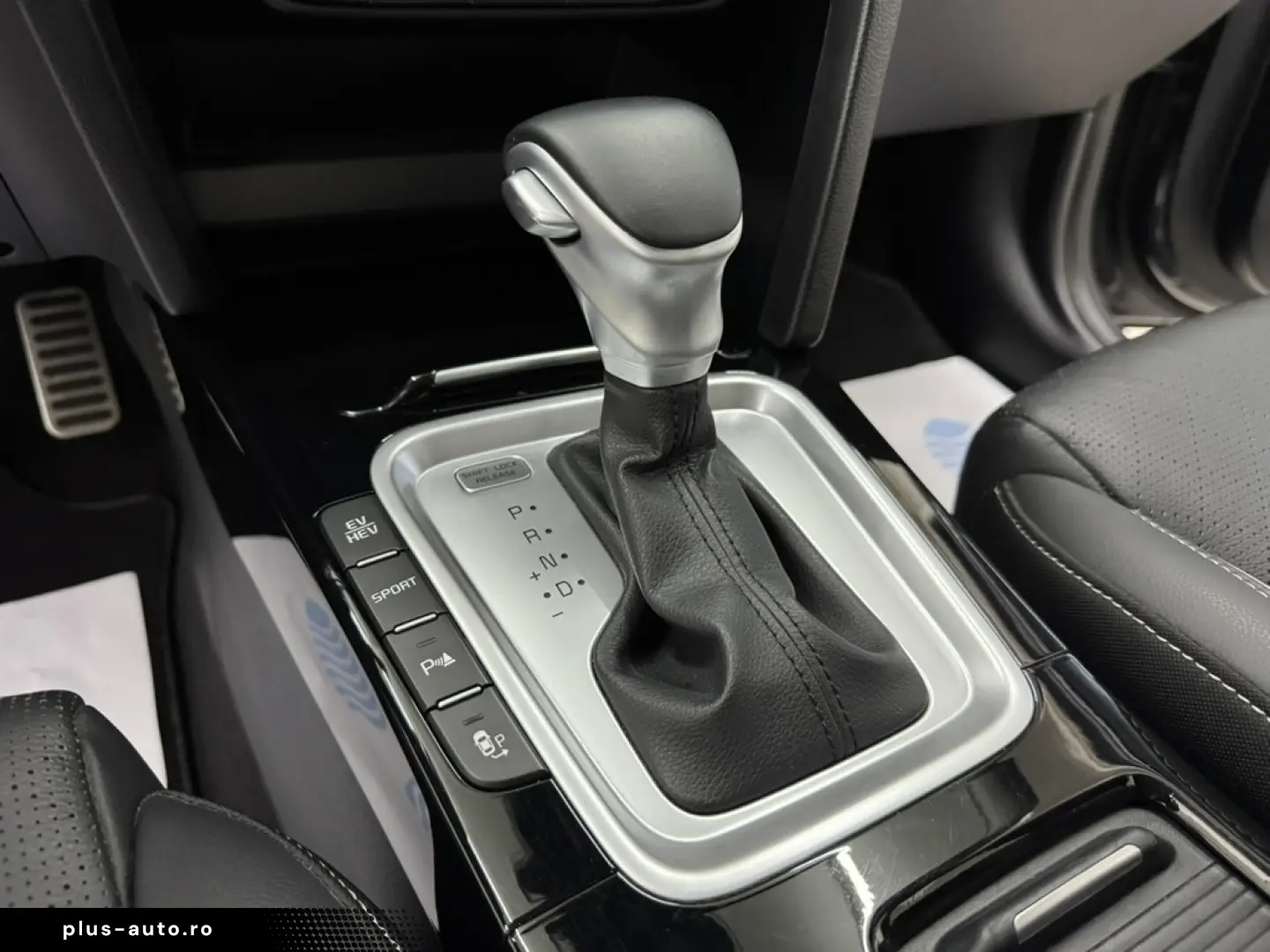 KIA XCEED 141 CP - PLUG-IN HYBRID – PLATINUM