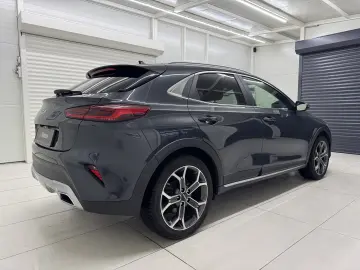 KIA XCEED 141 CP - PLUG-IN HYBRID – PLATINUM