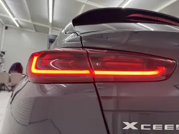 KIA XCEED 141 CP - PLUG-IN HYBRID – PLATINUM