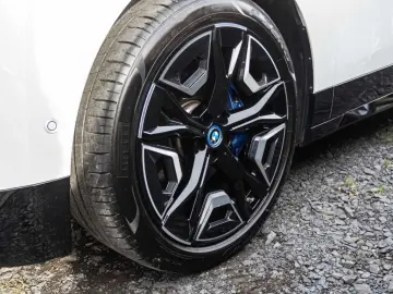 BMW iX SportxDrive40