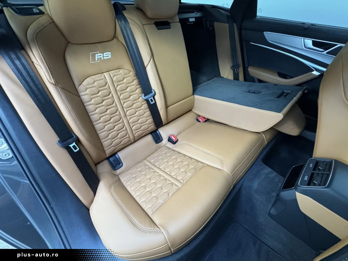 AUDI RS6 HeadUP MatrixLED Pano B&O 360