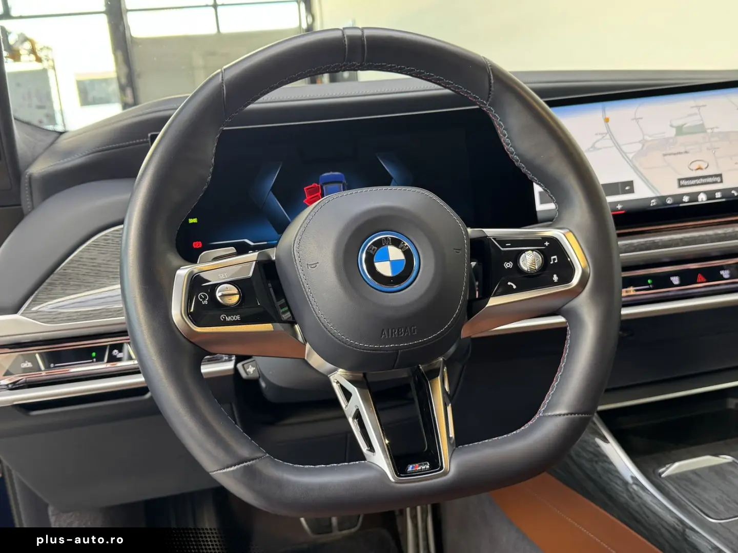 BMW i7 xDriveM70 Executive Lounge B&W