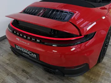 Porsche 992 S Cabrio Sportabgas