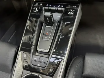 Porsche 992 S Cabrio Sportabgas