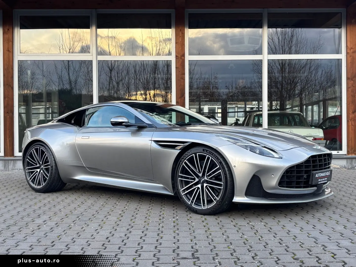 DB12 4.0 V8 Keramik Carbon-Seats BRD