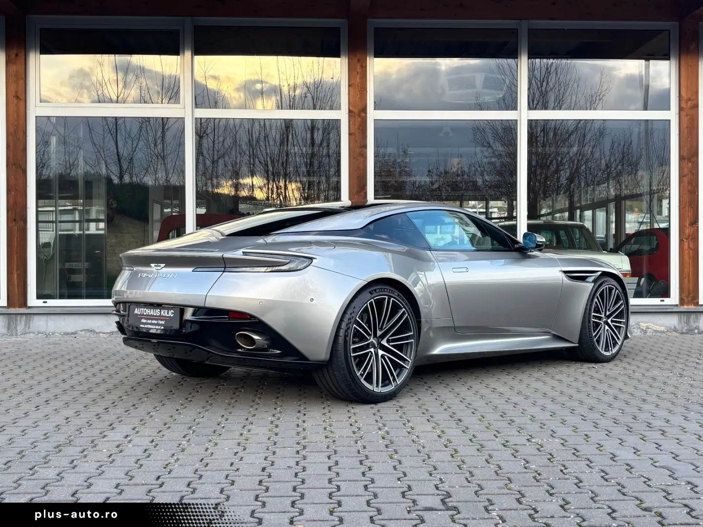 DB12 4.0 V8 Keramik Carbon-Seats BRD