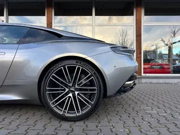 DB12 4.0 V8 Keramik Carbon-Seats BRD