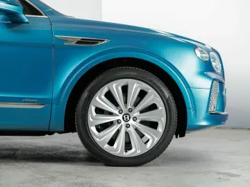 Bentley Bentayga Azure Hybrid