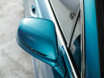 Bentley Bentayga Azure Hybrid