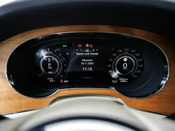 Bentley Bentayga Azure Hybrid