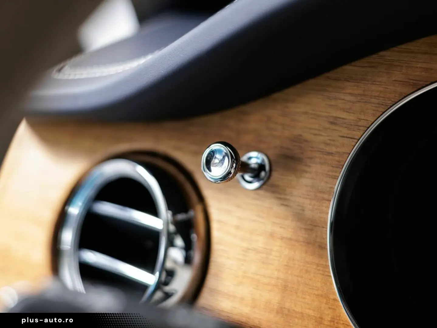 Bentley Bentayga Azure Hybrid