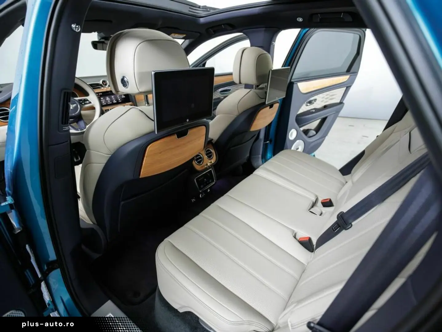 Bentley Bentayga Azure Hybrid