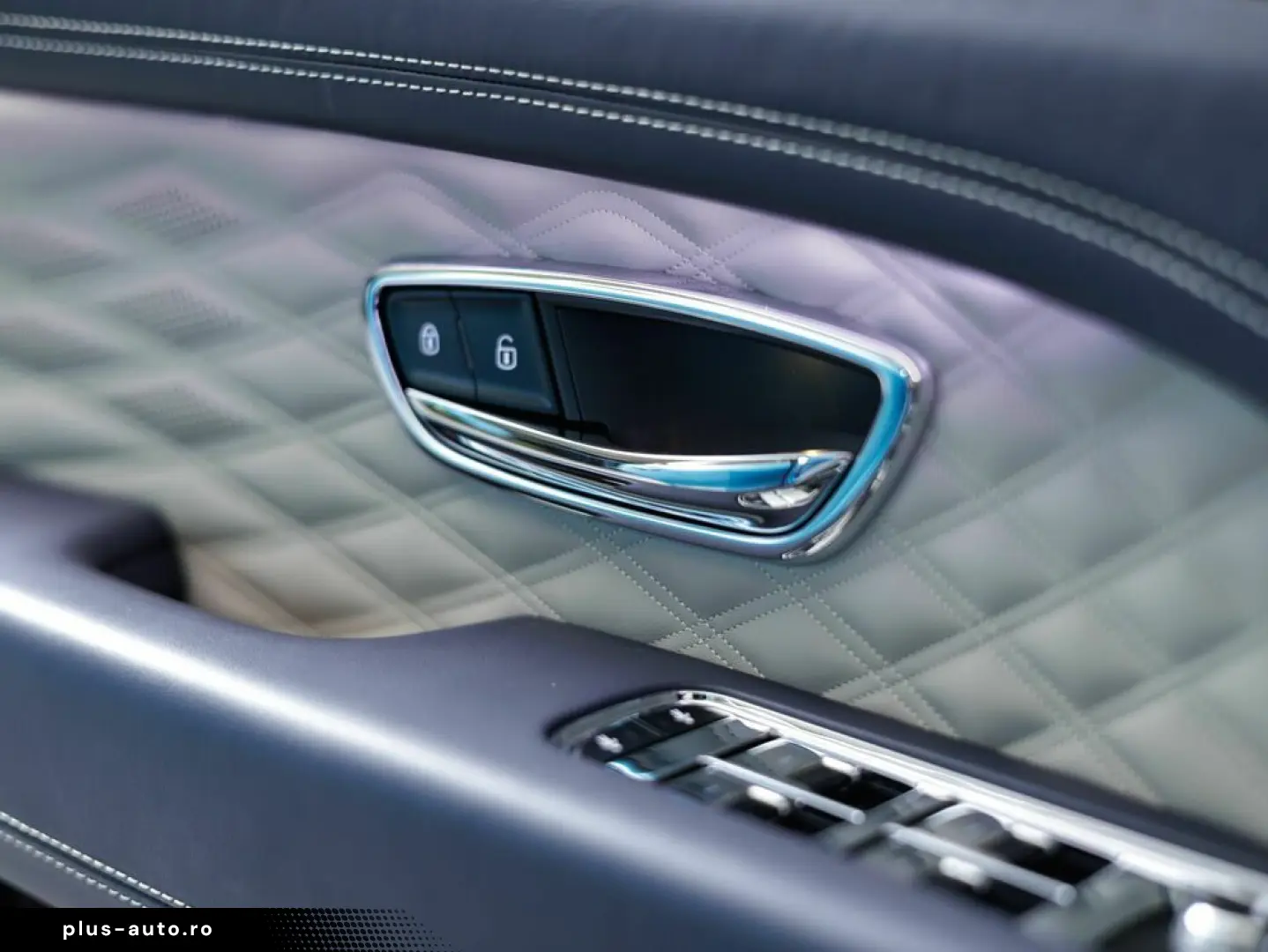 Bentley Bentayga Azure Hybrid