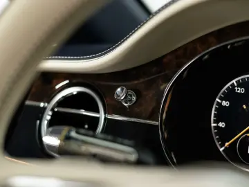 BENTLEY Continental GTC Azure V8