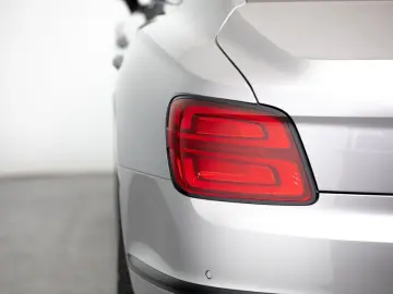 Bentley Flying Spur S V8