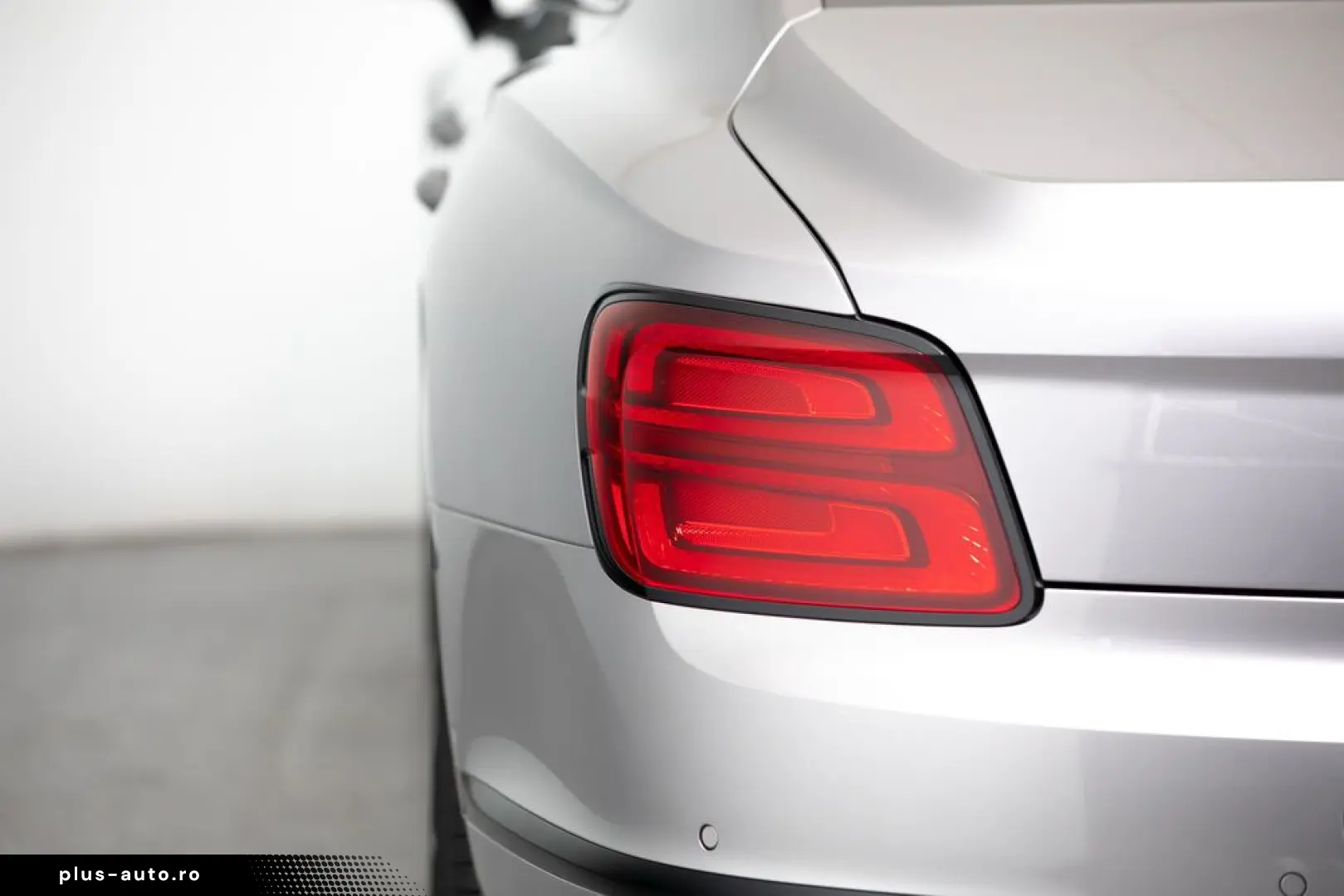 Bentley Flying Spur S V8