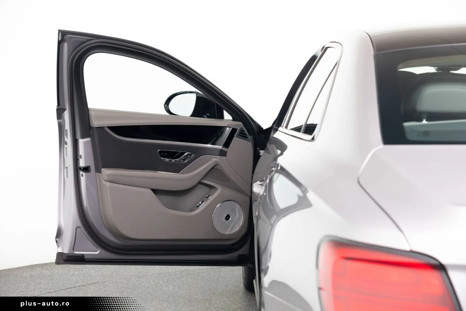 Bentley Flying Spur S V8