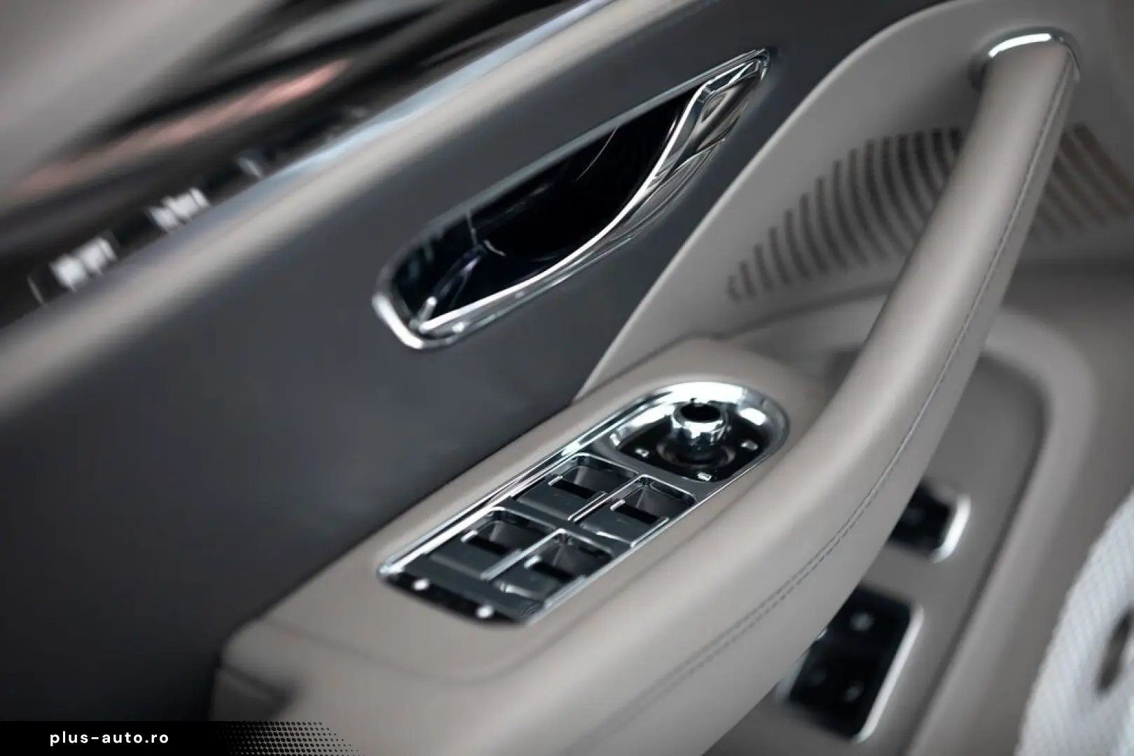 Bentley Flying Spur S V8