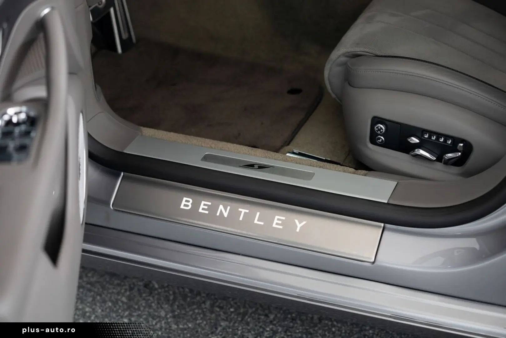 Bentley Flying Spur S V8